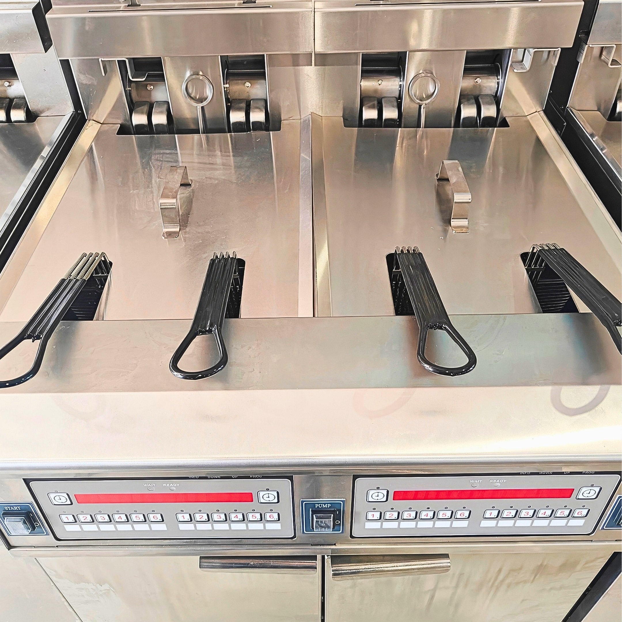 4-Tank Split Pot Electric Deep Fryers with Lifts Heating Elements and Oil Filtration System OFE-413